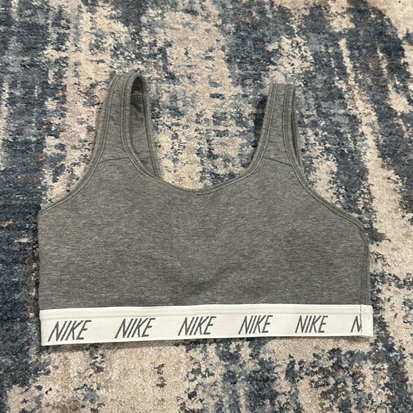 Nike Sports Bra - Picture 1 of 4